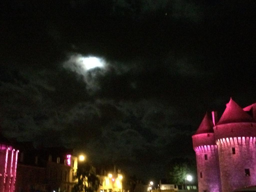 Hotel Les Remp'Arts Guérande Buitenkant foto